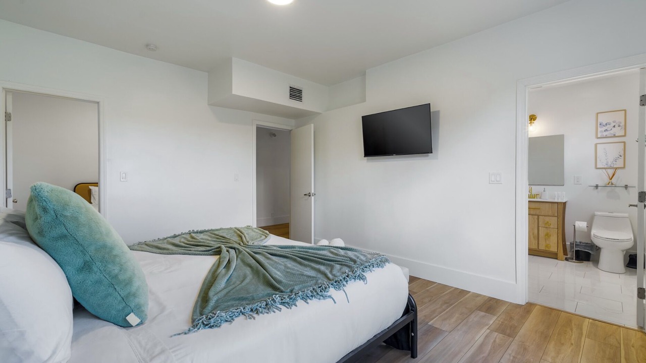 Photo of Bedroom in The Roads