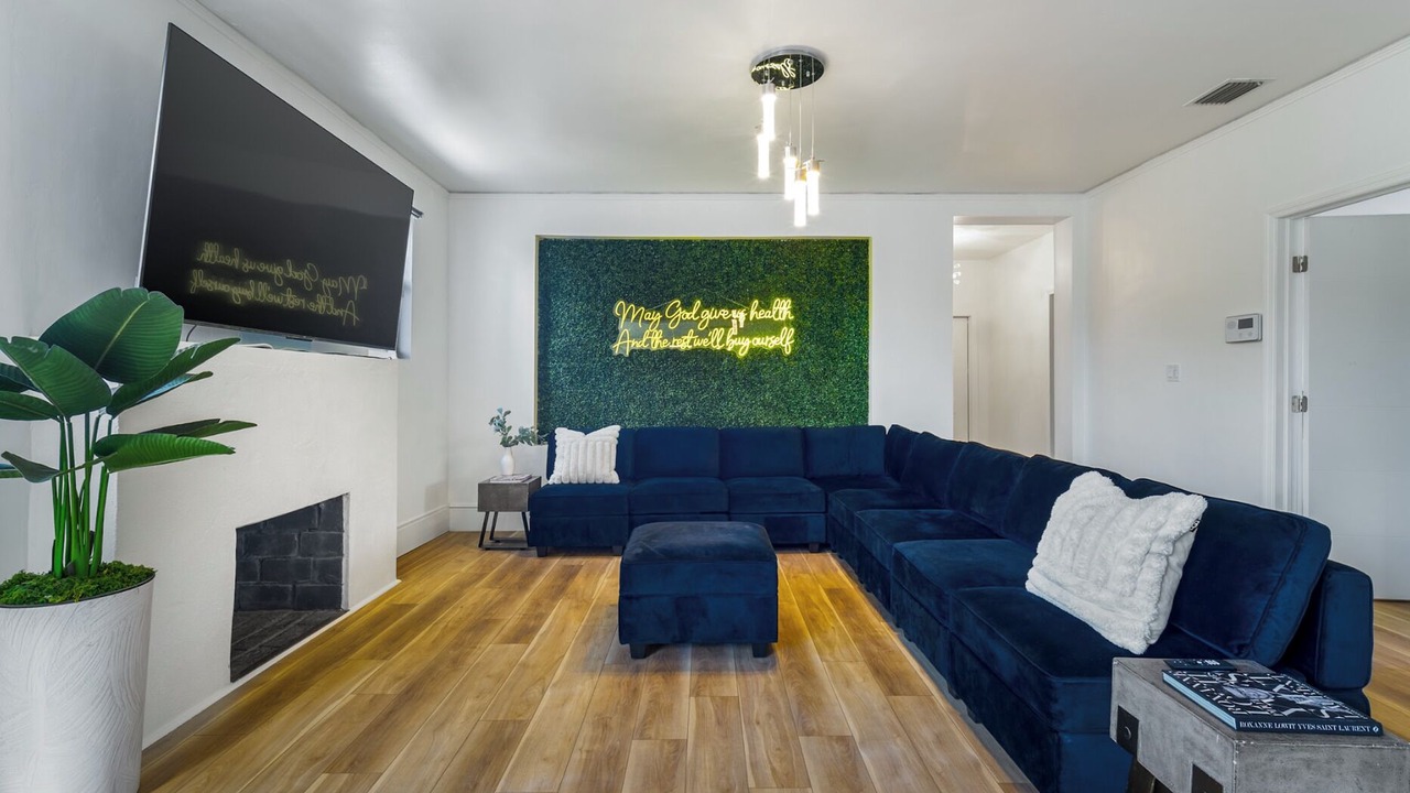 Photo of Livingroom in The Roads
