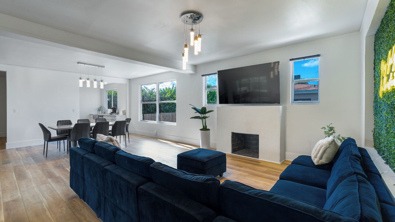 Photo of Livingroom in The Roads