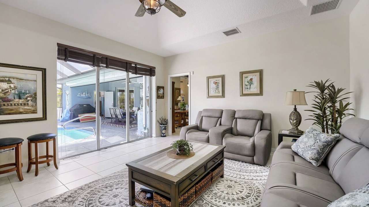 Photo of Livingroom in Rotonda Lakes