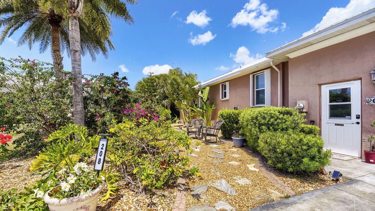 Photo of Outdoor in Rotonda Lakes