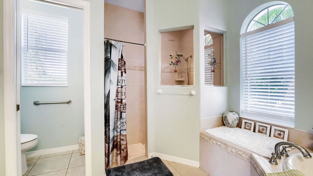 Photo of Bathroom in Rotonda Lakes