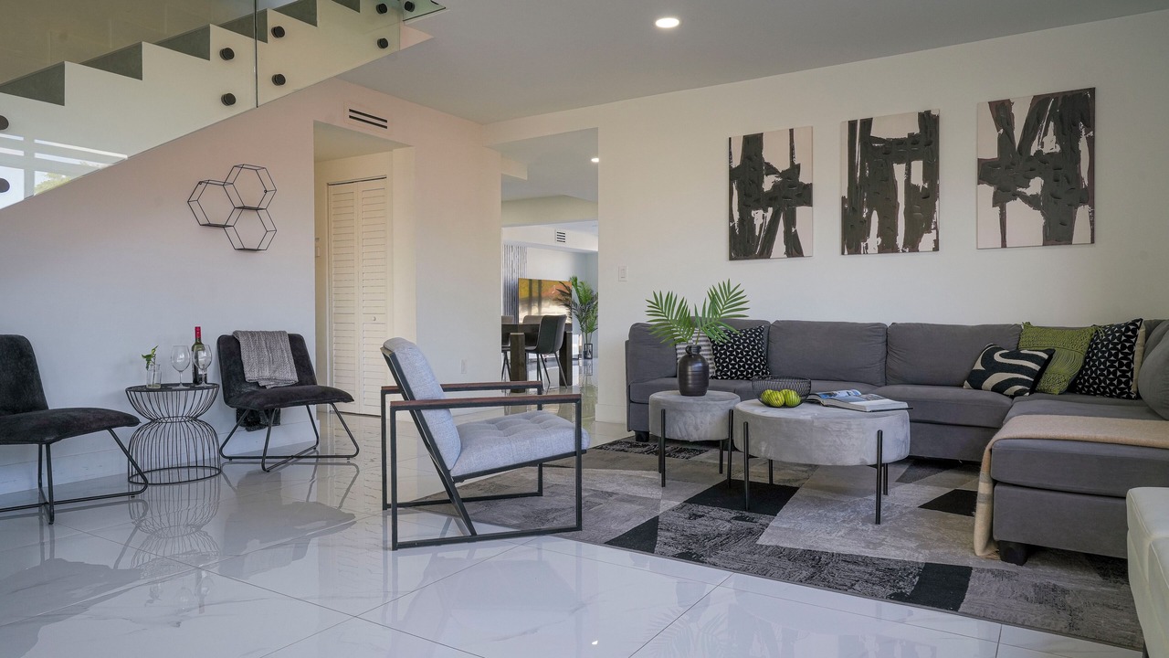 Photo of Livingroom in Olympia Heights