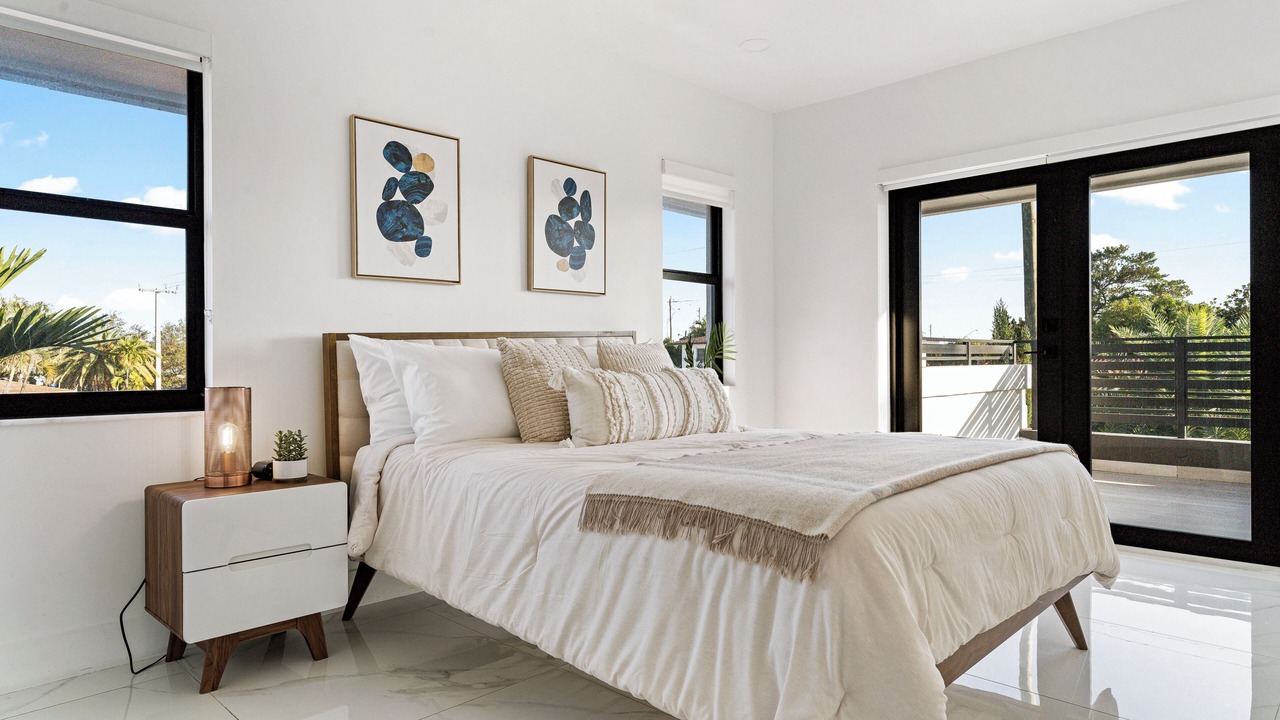 Photo of Bedroom in Olympia Heights