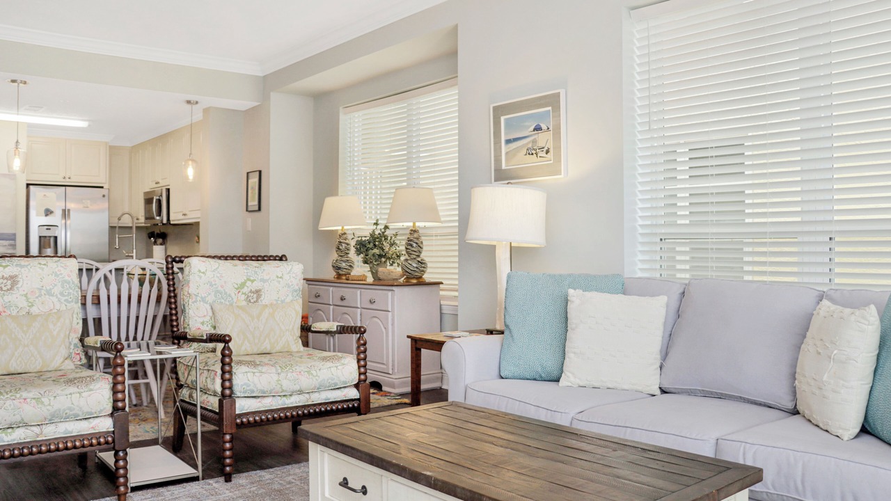 Photo of Livingroom in Mexico Beach