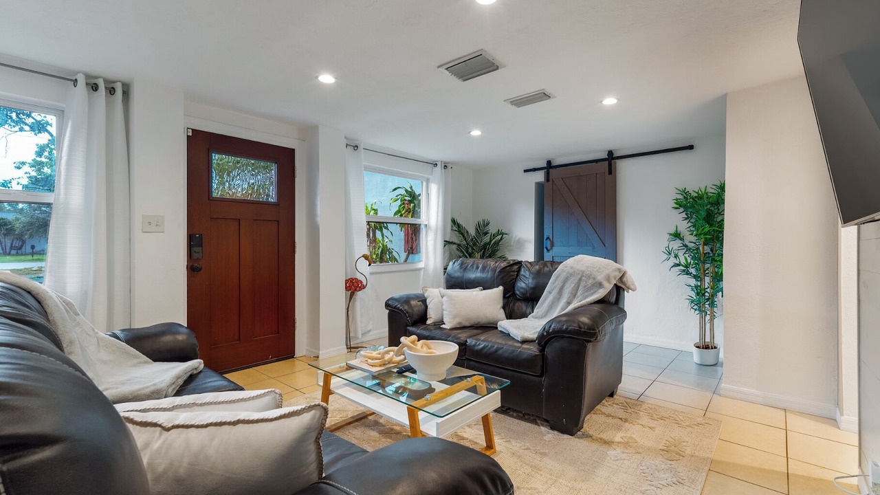 Photo of Livingroom in St. Petersburg - Clearwater