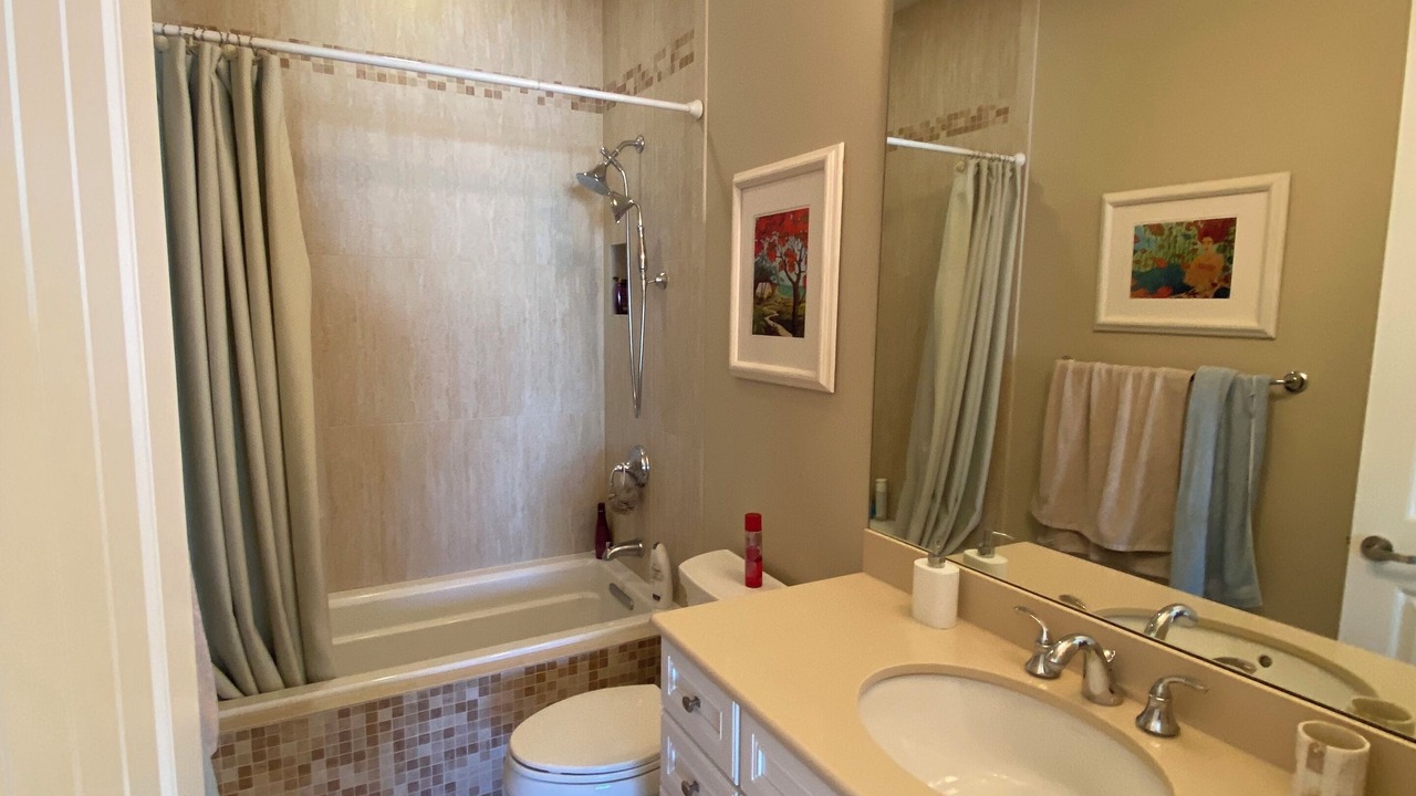 Photo of Bathroom in Coury