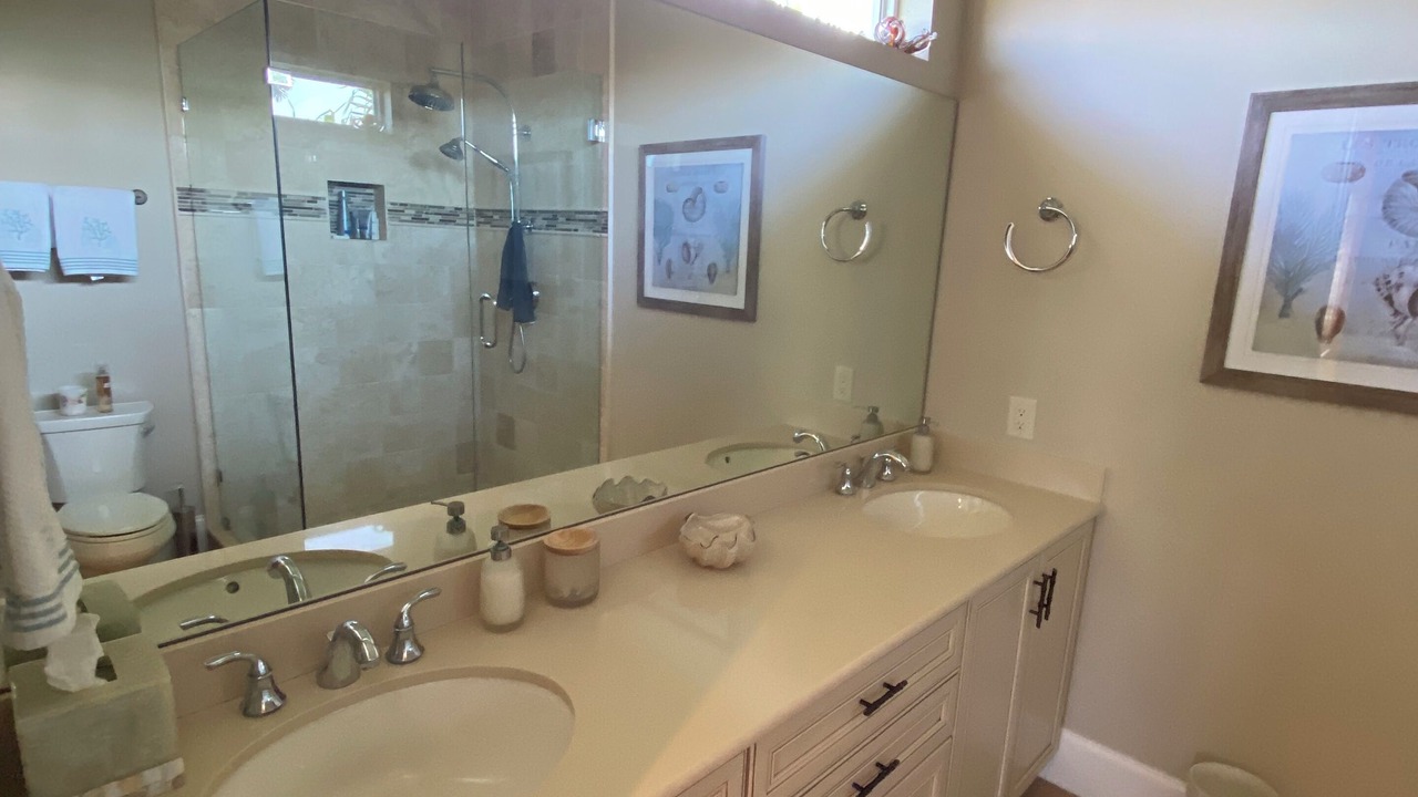 Photo of Bathroom in Coury