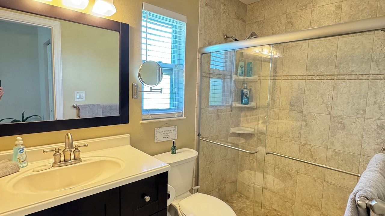 Photo of Bathroom in Venice Gardens