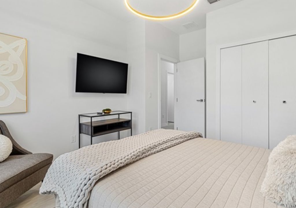 Photo of Bedroom in Pinecrest West Park