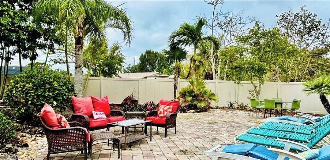 Photo of Patio Balcony in Lochmoor Waterway Estates