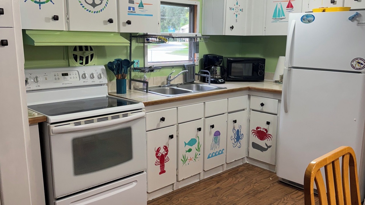 Photo of Kitchen in Weeki Wachee Gardens