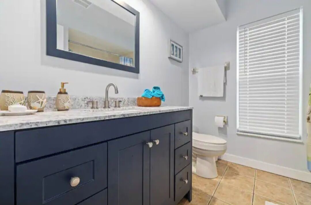 Photo of Bathroom in Berkeley Manor