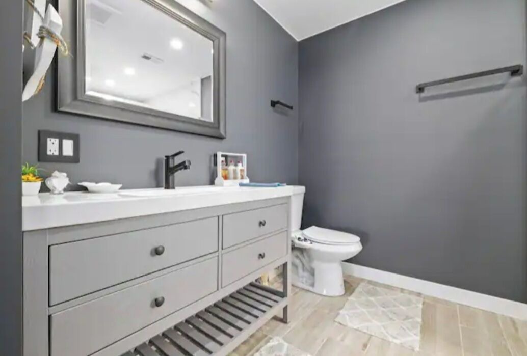 Photo of Bathroom in Berkeley Manor