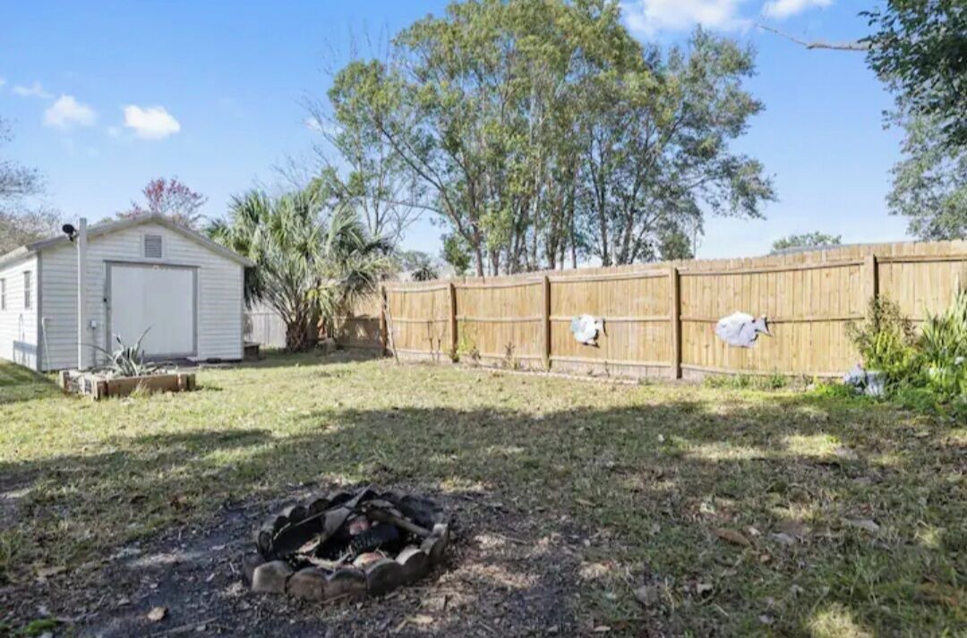 Photo of Outdoor in Berkeley Manor