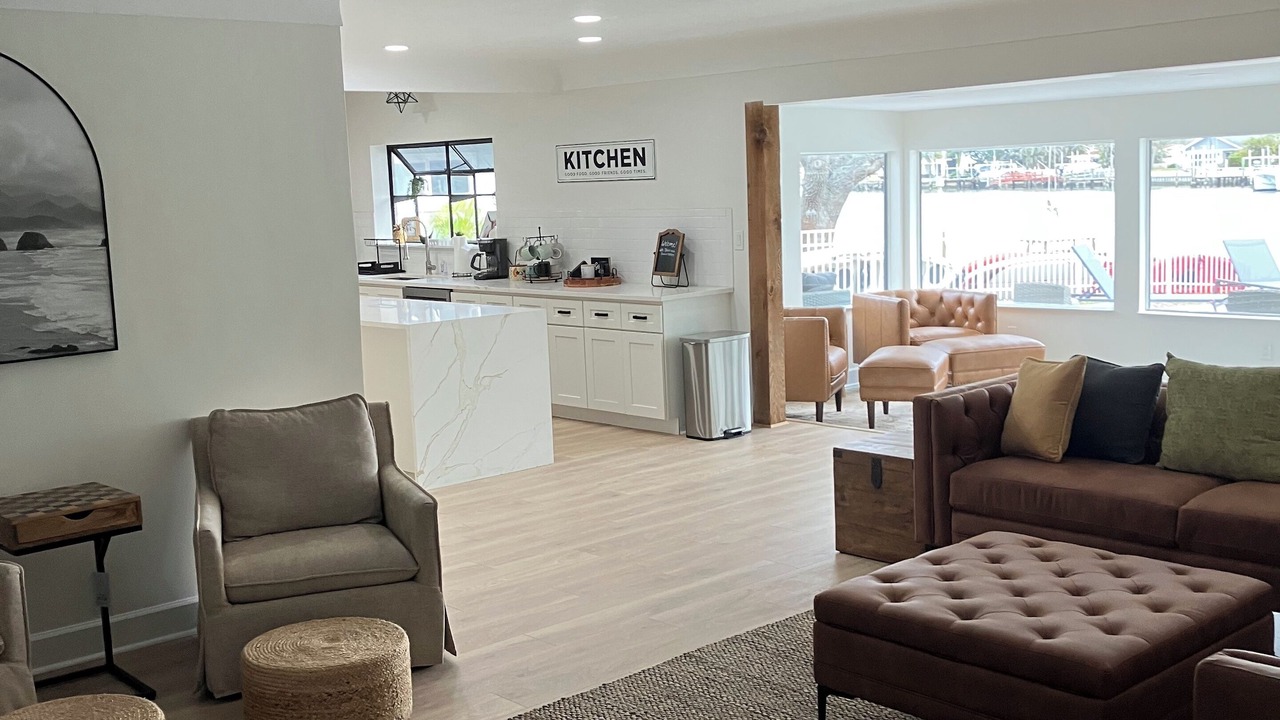 Photo of Livingroom in North Redington Beach