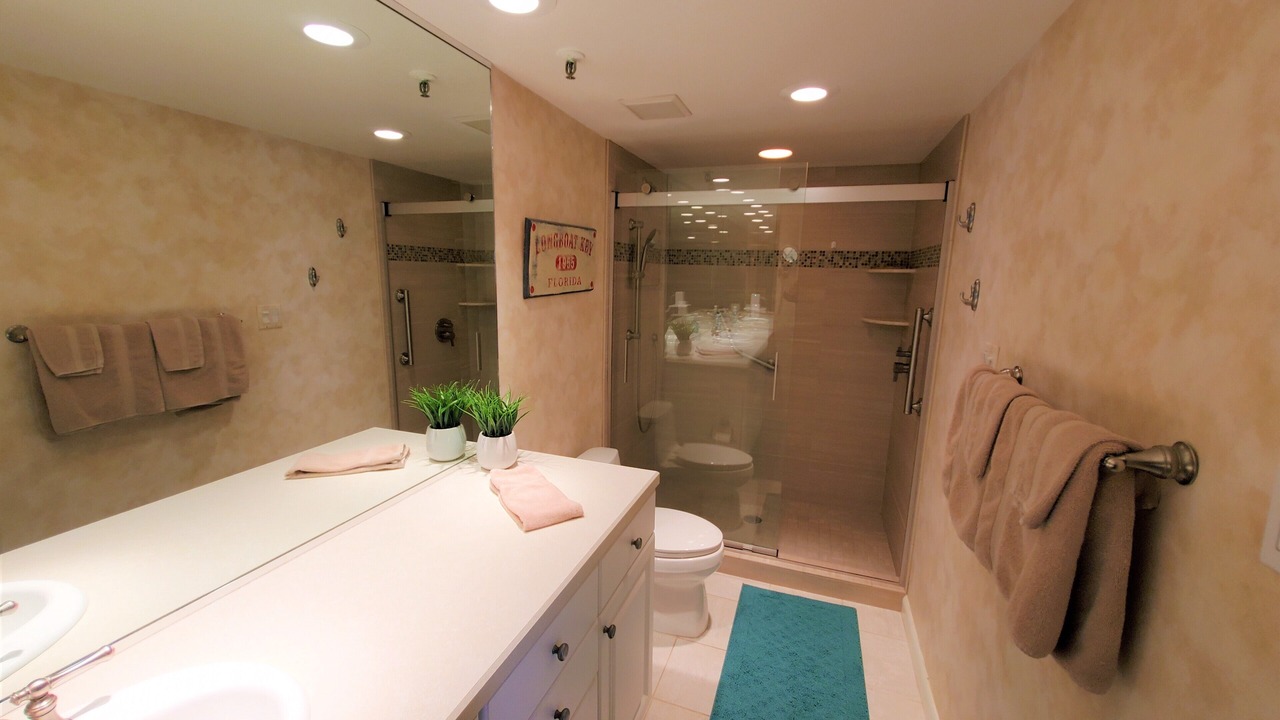 Photo of Bathroom in Longboat Key