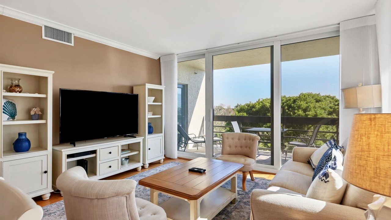 Photo of Bedroom in Longboat Key