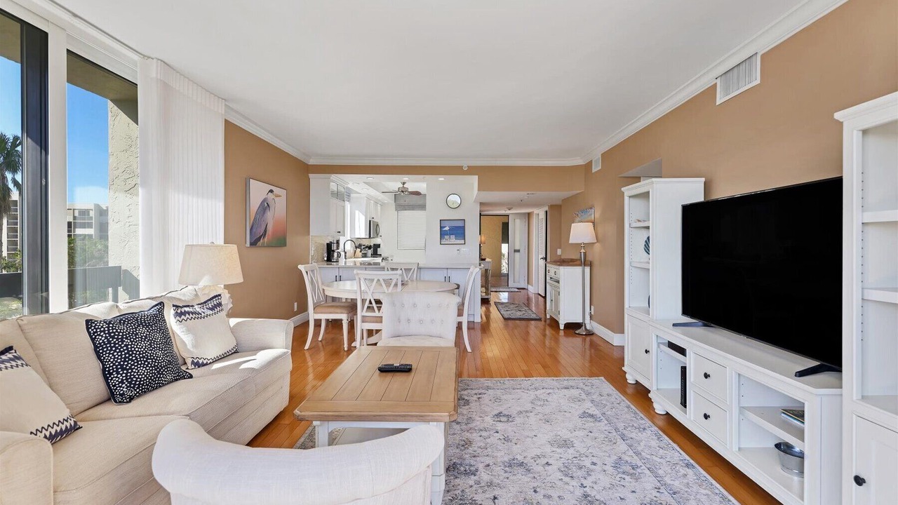 Photo of Bedroom in Longboat Key
