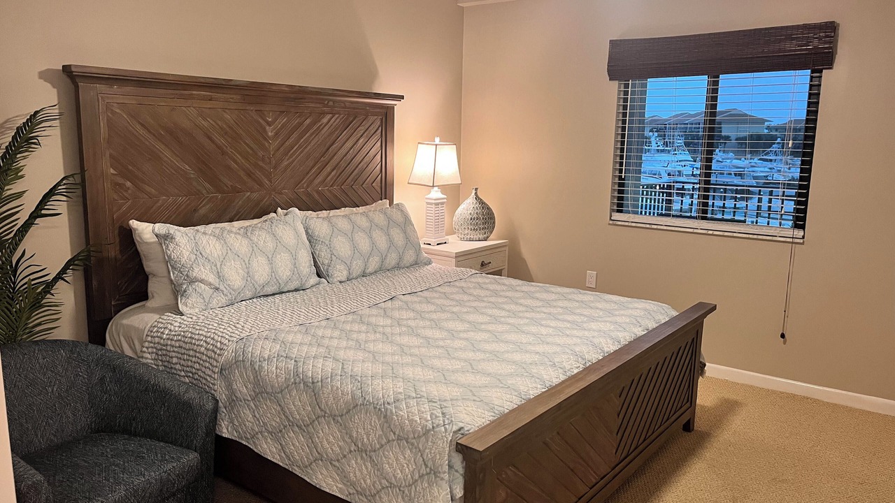 Photo of Bedroom in The Bluffs
