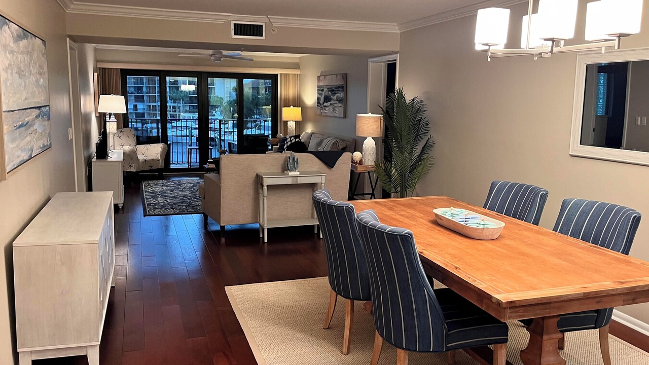 Photo of Livingroom in The Bluffs