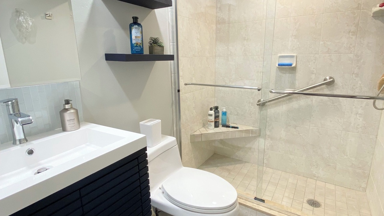 Photo of Bathroom in Vamo