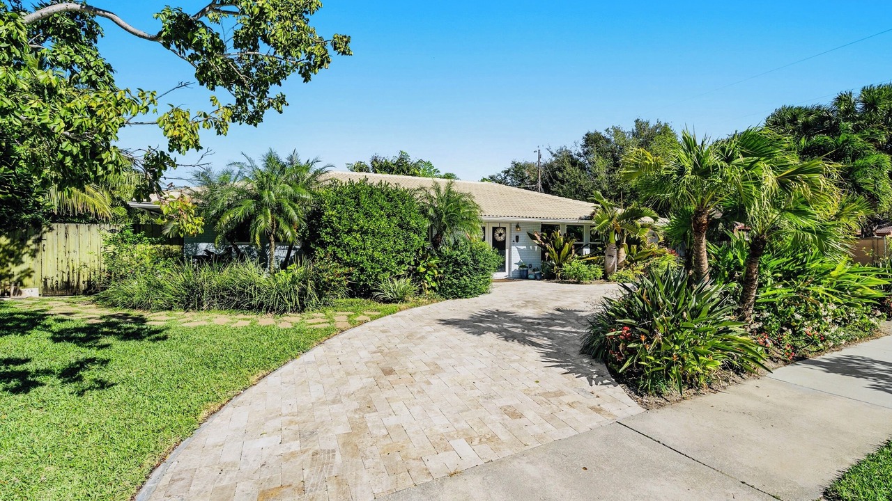 Photo of Outdoor in Juno Beach