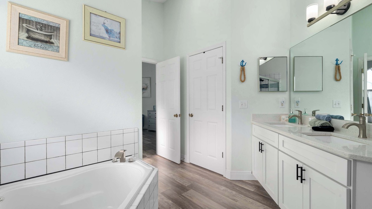 Photo of Bathroom in Four Corners