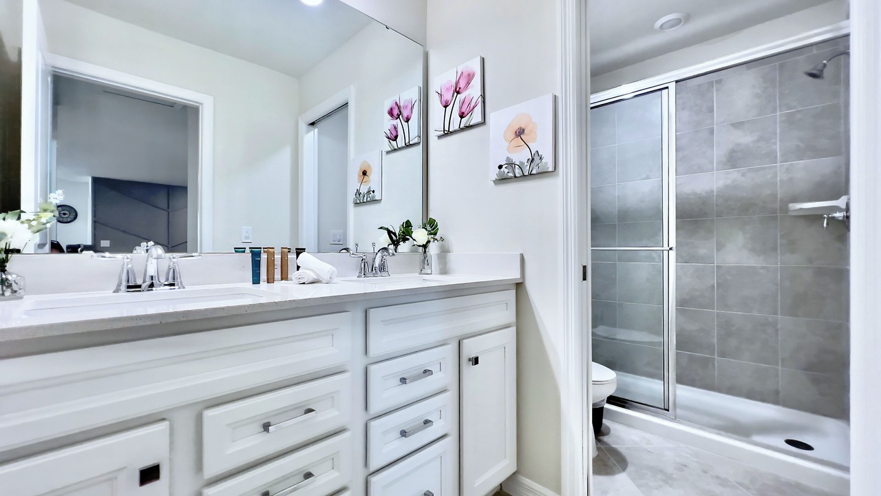 Photo of Bathroom in Four Corners