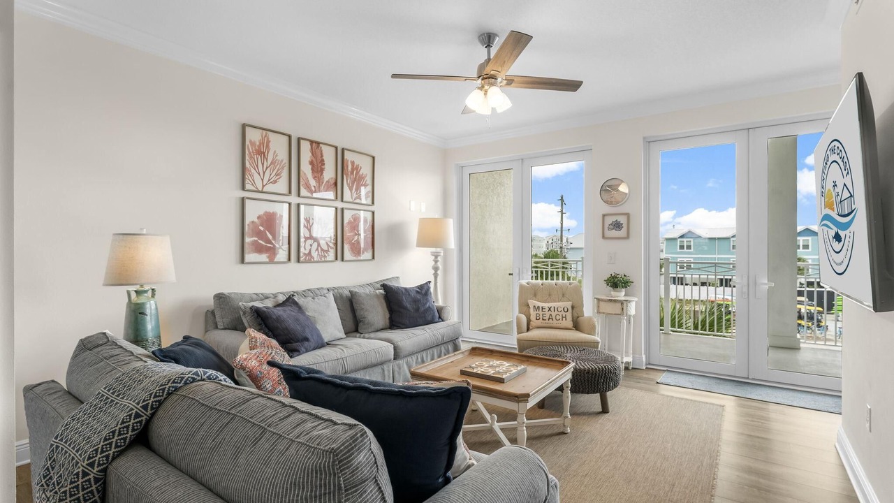 Photo of Livingroom in Mexico Beach