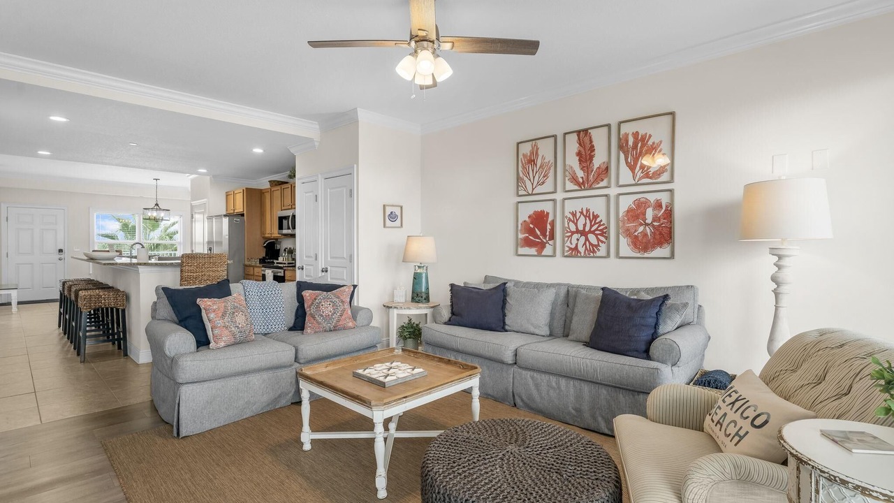 Photo of Livingroom in Mexico Beach