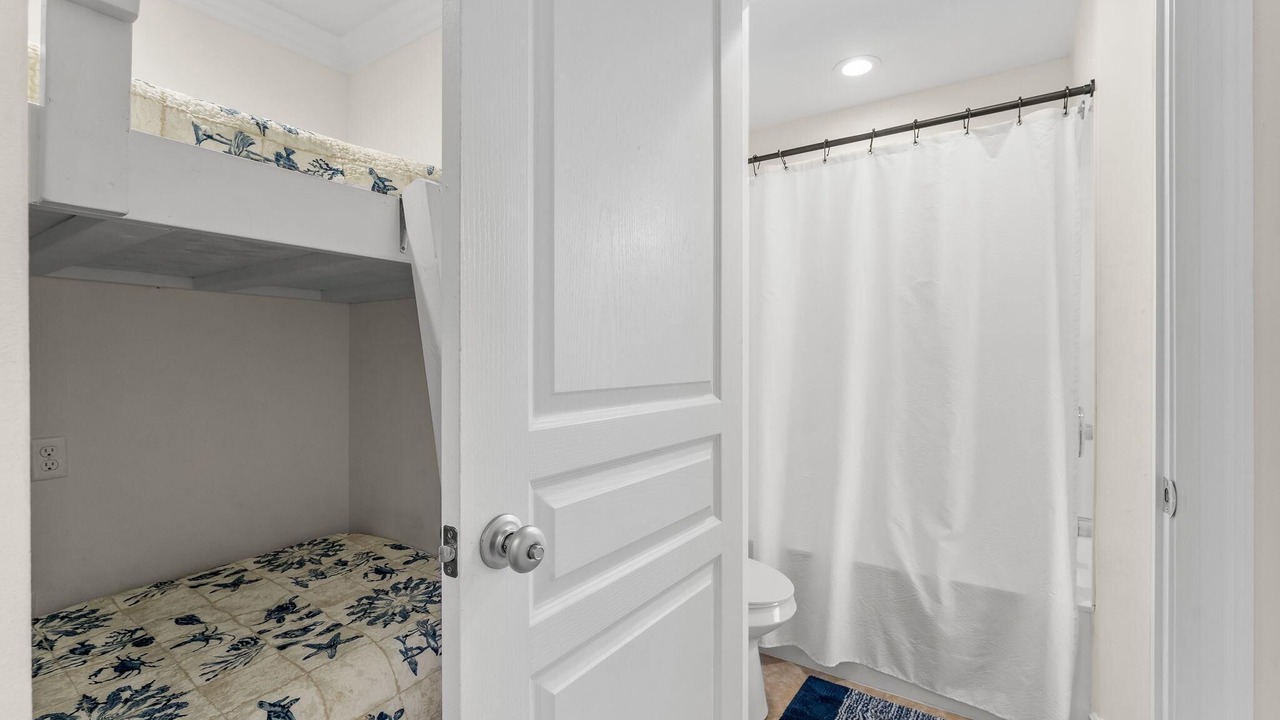 Photo of Bedroom in Mexico Beach