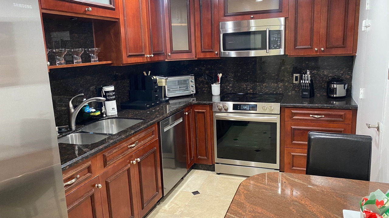 Photo of Kitchen in Hollywood South Central Beach