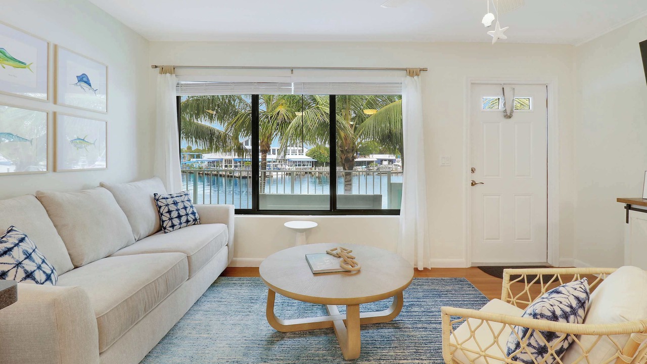 Photo of Livingroom in Stuart