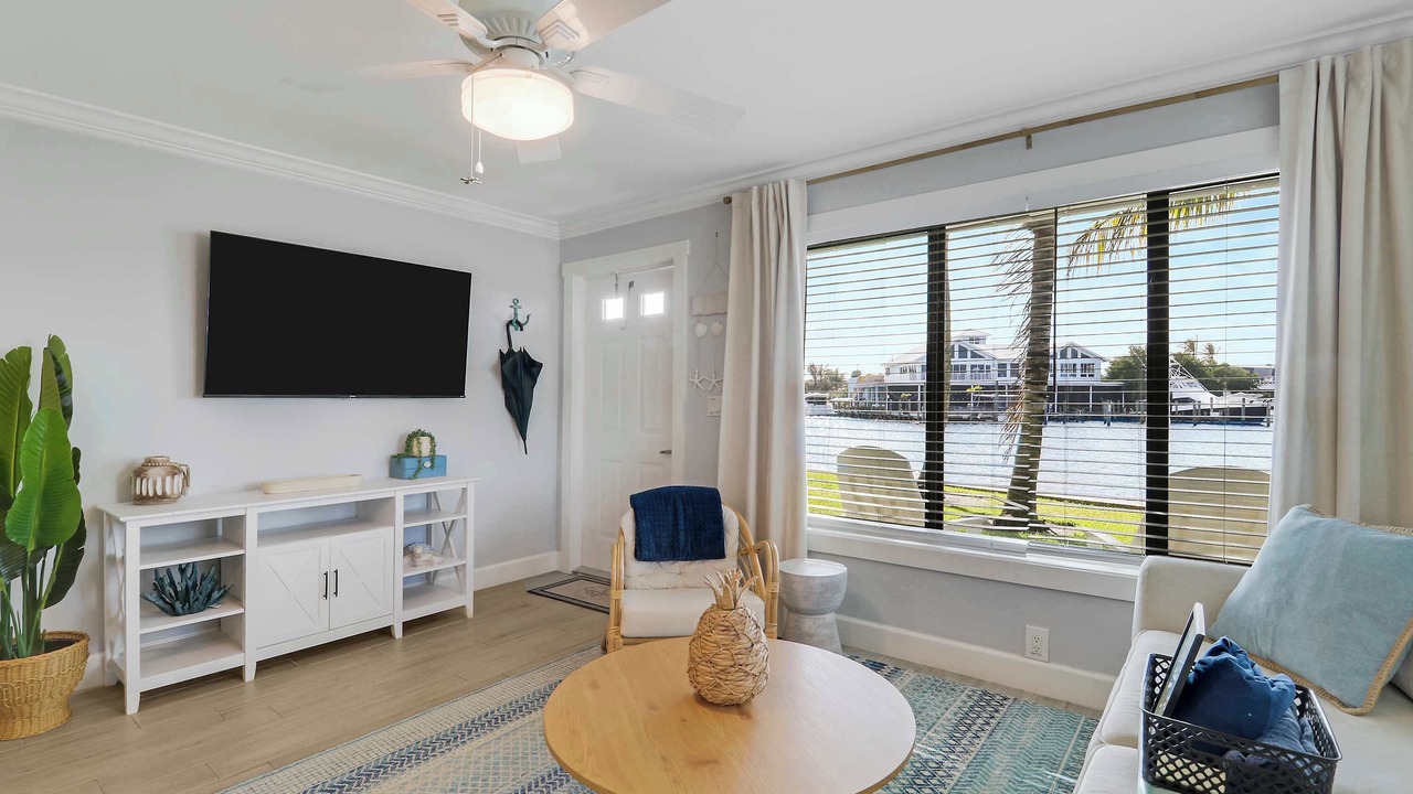 Photo of Livingroom in Stuart