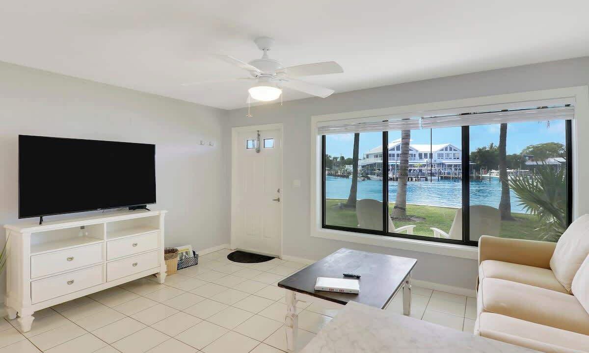 Photo of Livingroom in Stuart