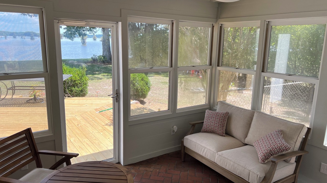 Photo of Livingroom in Cobb