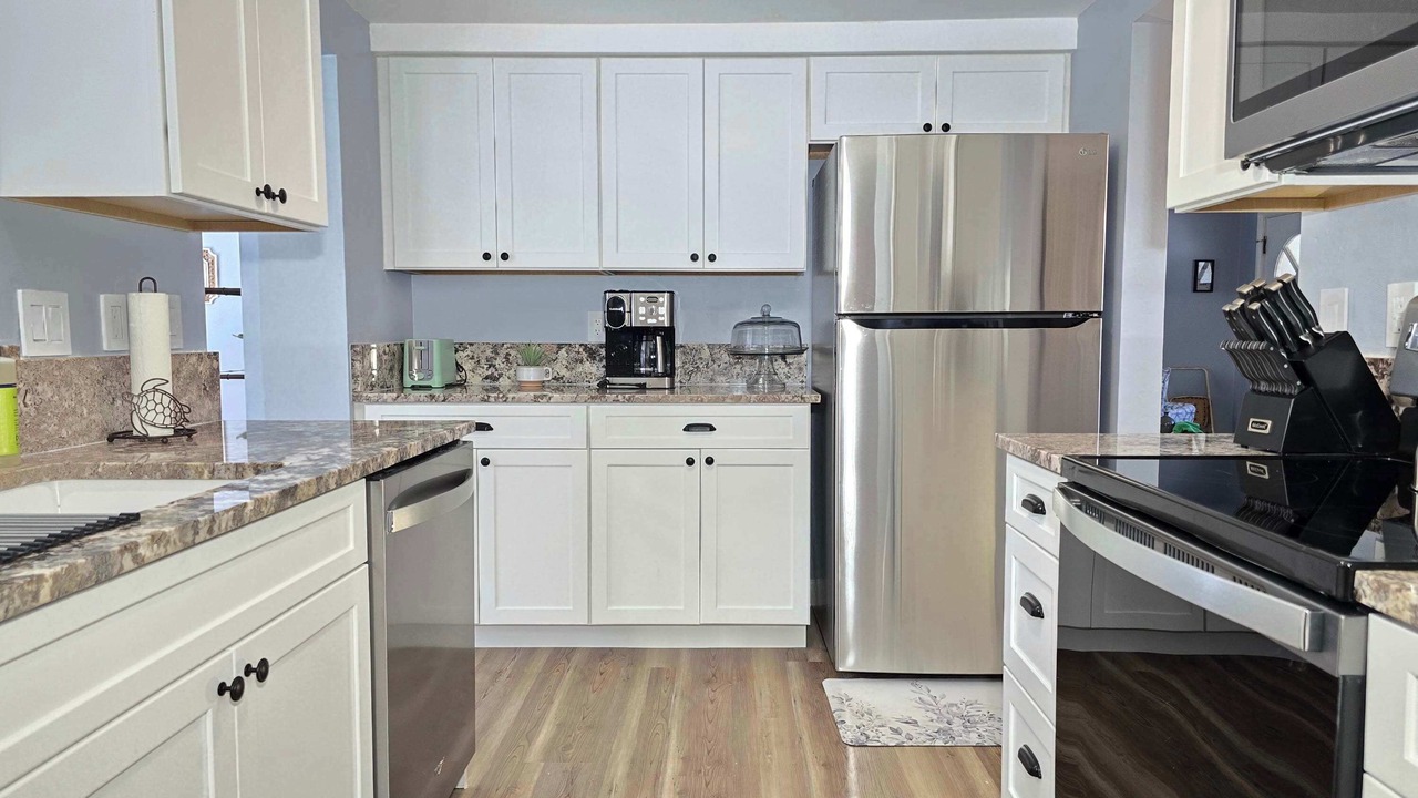 Photo of Kitchen in Gulf Gate Estates