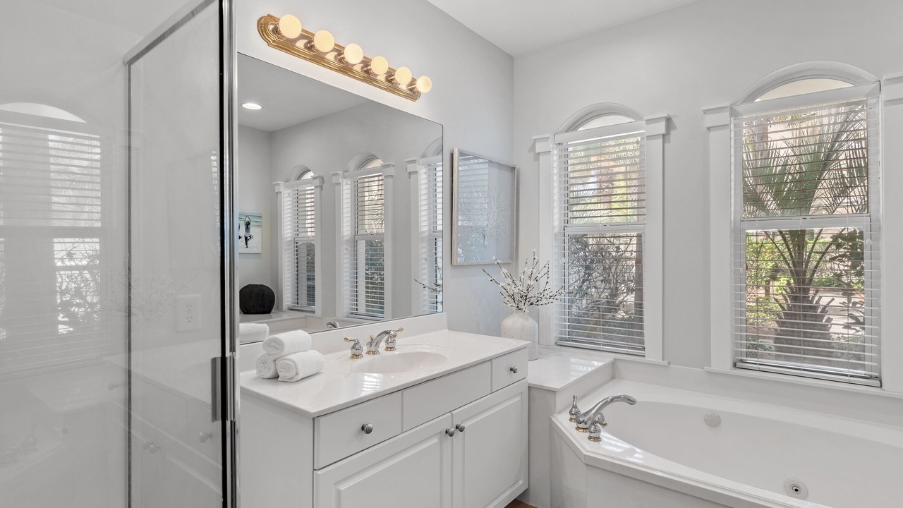 Photo of Bathroom in Treetop