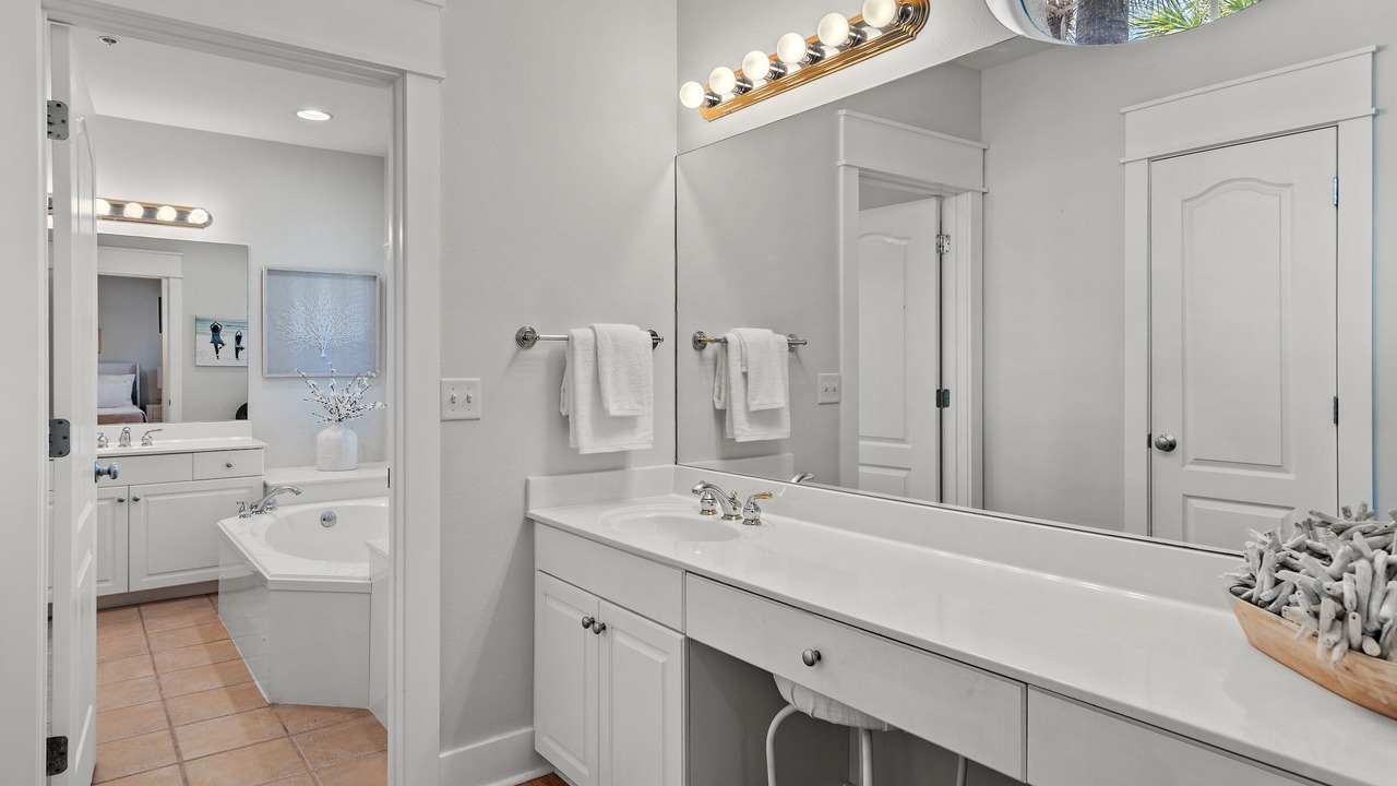 Photo of Bathroom in Treetop