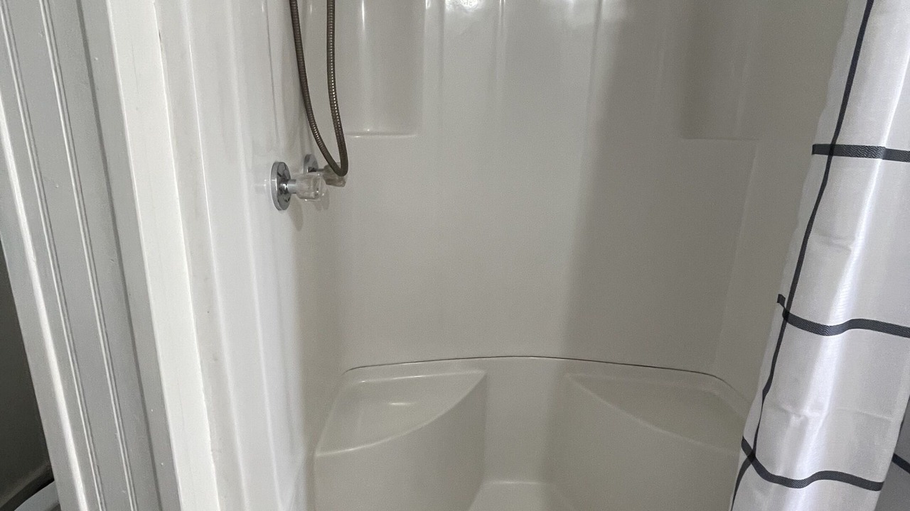 Photo of Bathroom in Hartsfield