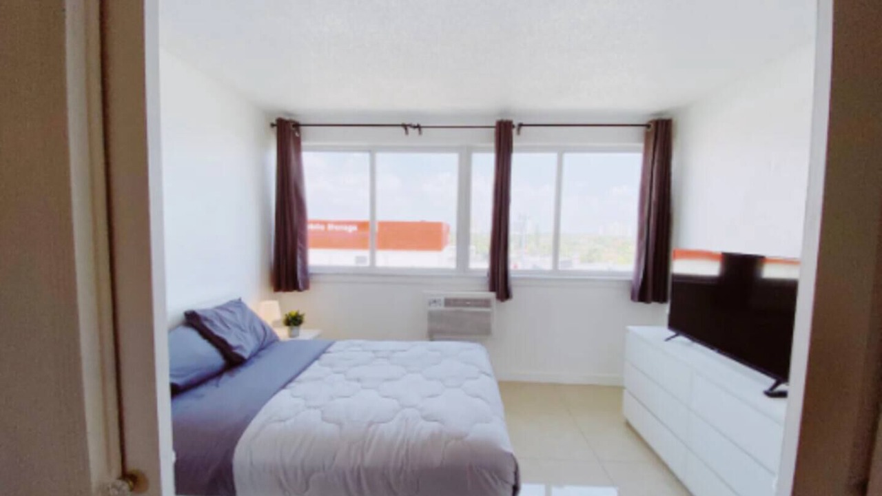 Photo of Bedroom in Coconut Grove