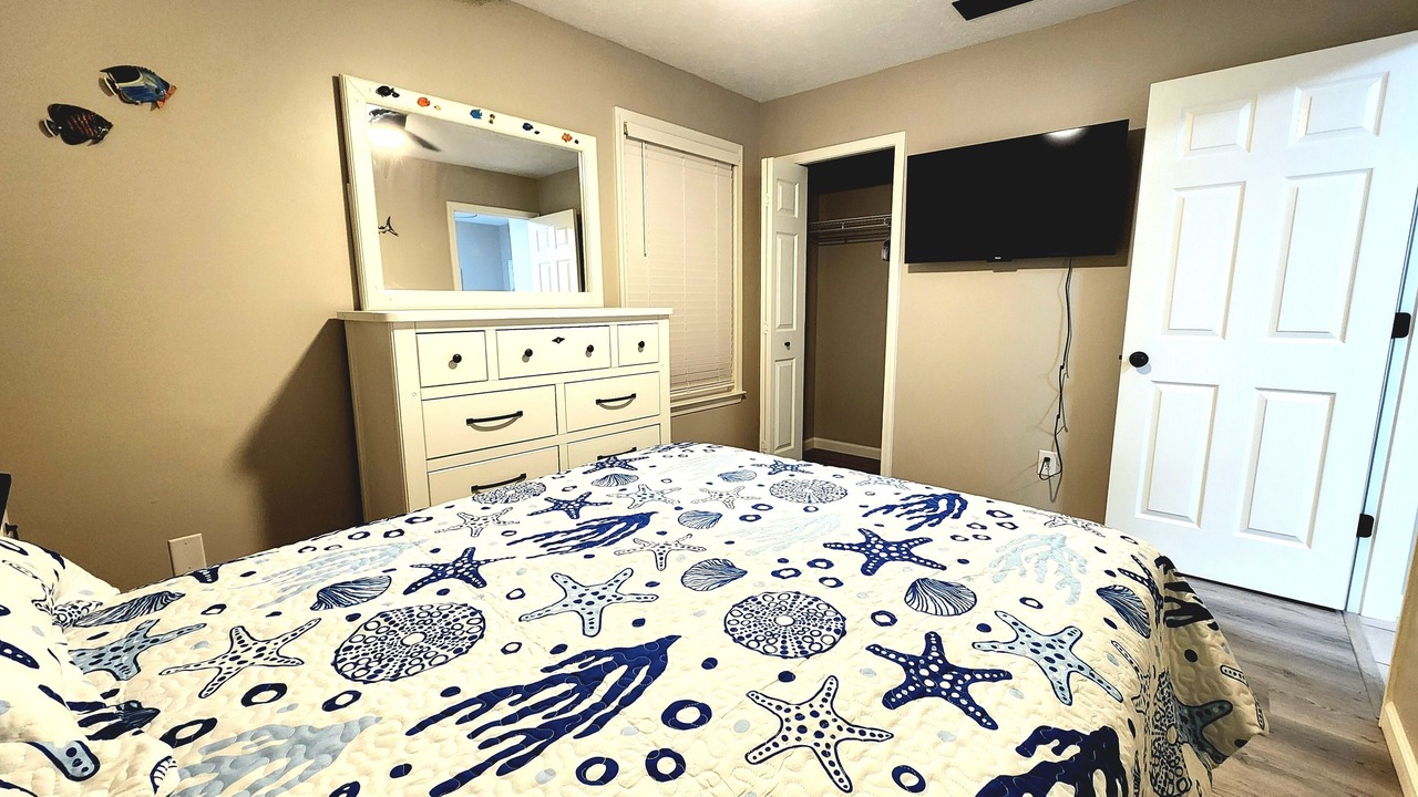 Photo of Bedroom in Biltmore Beach
