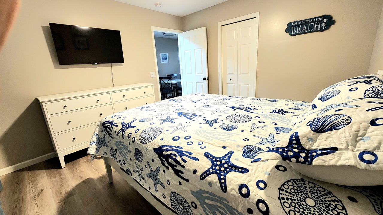 Photo of Bedroom in Biltmore Beach