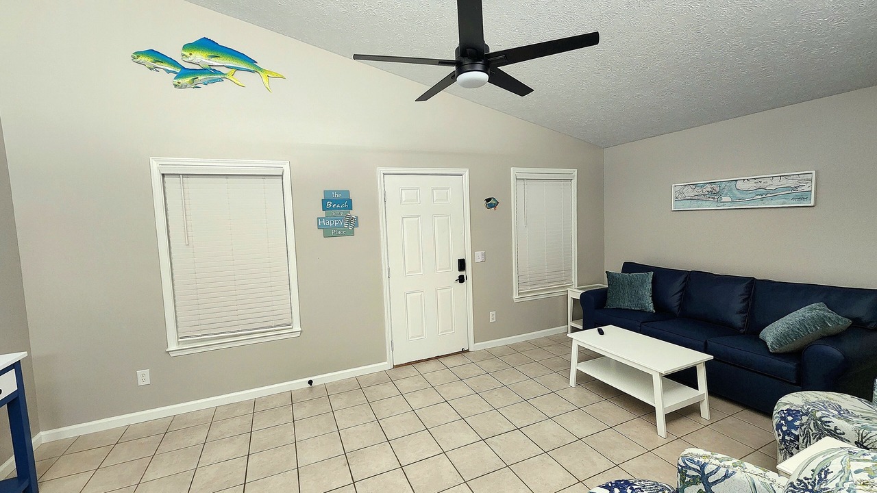 Photo of Livingroom in Biltmore Beach