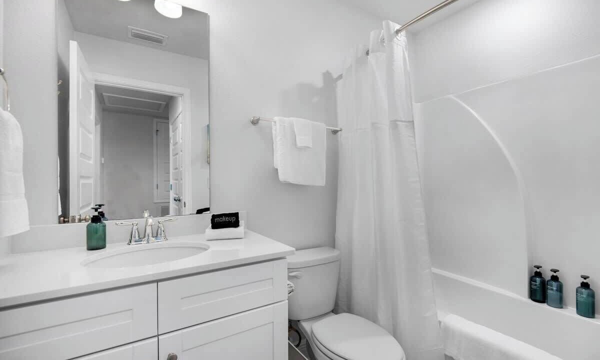 Photo of Bathroom in Gulf Breeze
