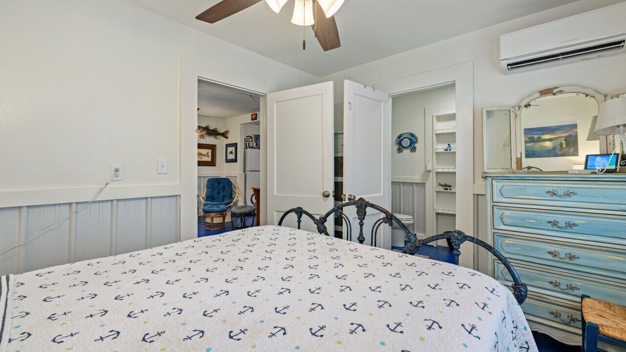 Photo of Bathroom in Cedar Key
