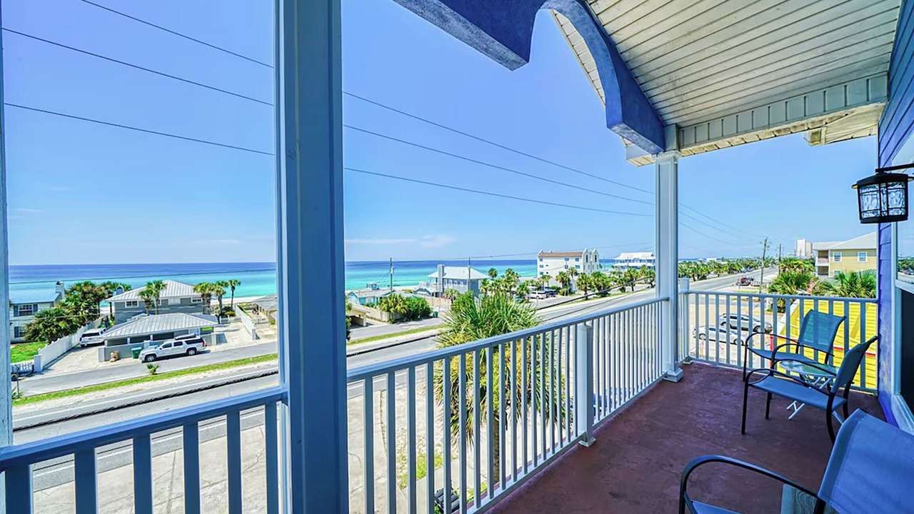 Photo of Patio Balcony in Bahama Beach