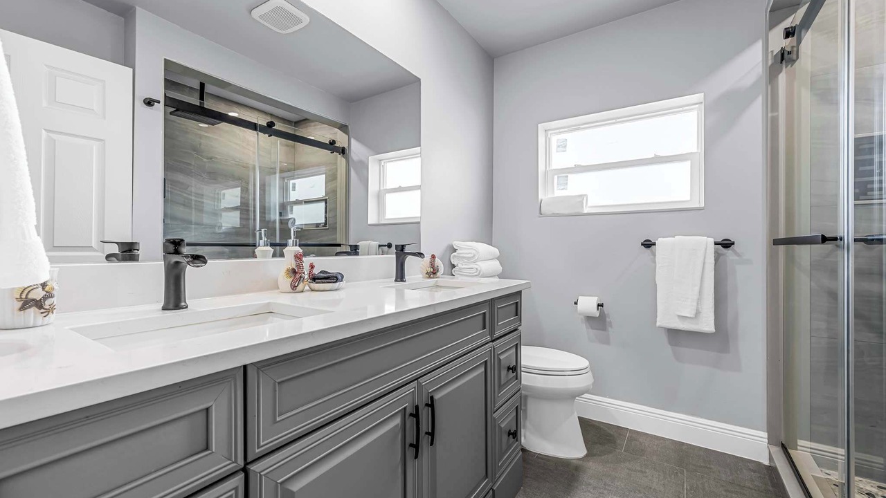 Photo of Bathroom in Floridana Beach