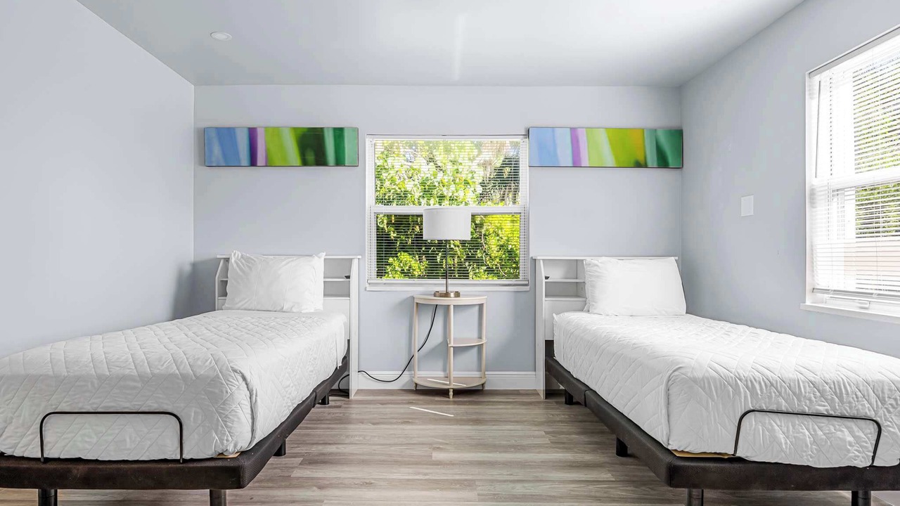 Photo of Bedroom in Floridana Beach